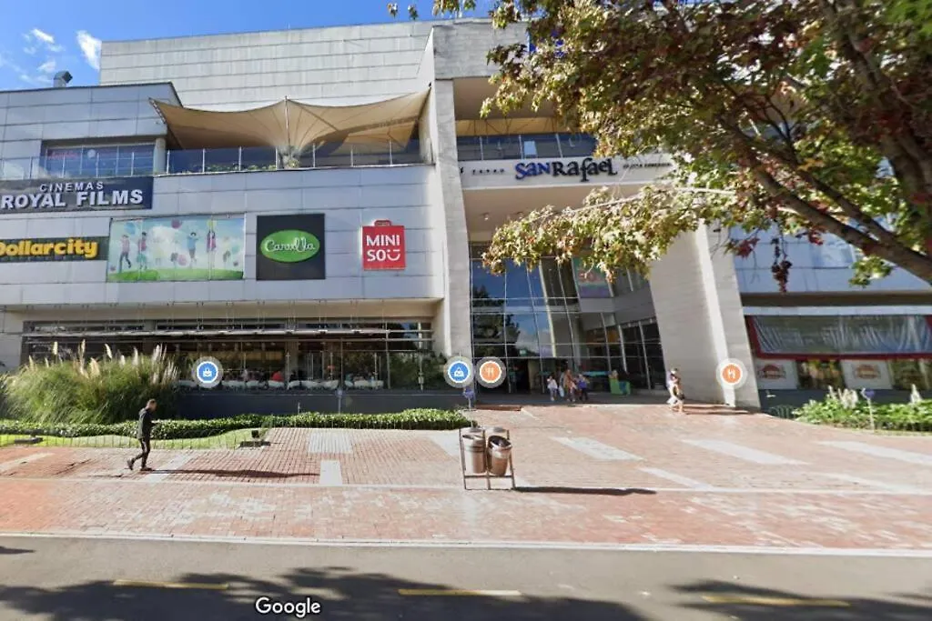 Apartment City Escape, Brand New Flat With Wooden Accent In Upper Class Neighborhood In Bogota