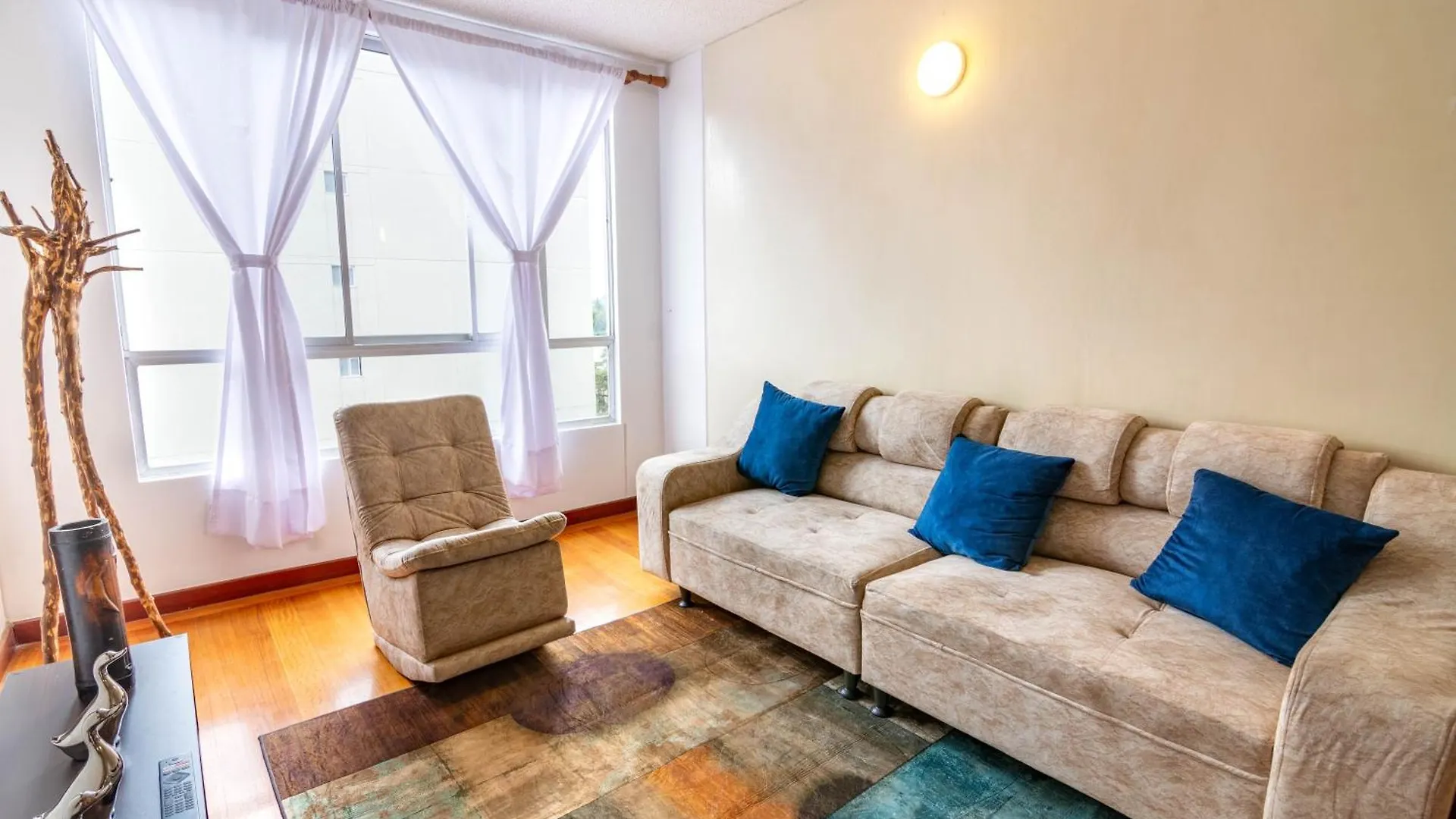 City Escape, Brand New Flat With Wooden Accent In Upper Class Neighborhood In Bogota Apartment