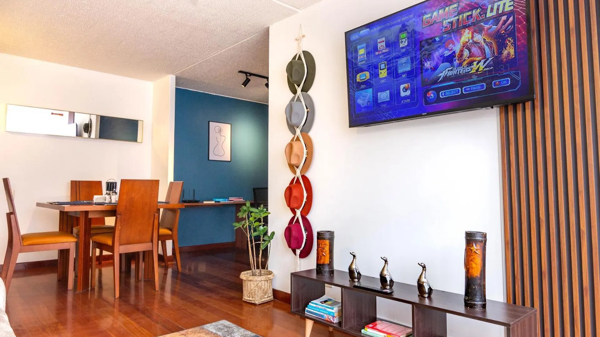 City Escape, Brand New Flat With Wooden Accent In Upper Class Neighborhood In Bogota